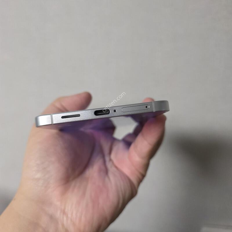 ������ S25���� ���̽�����  256�Ⱑ SS�� �Ⱦƿ�~