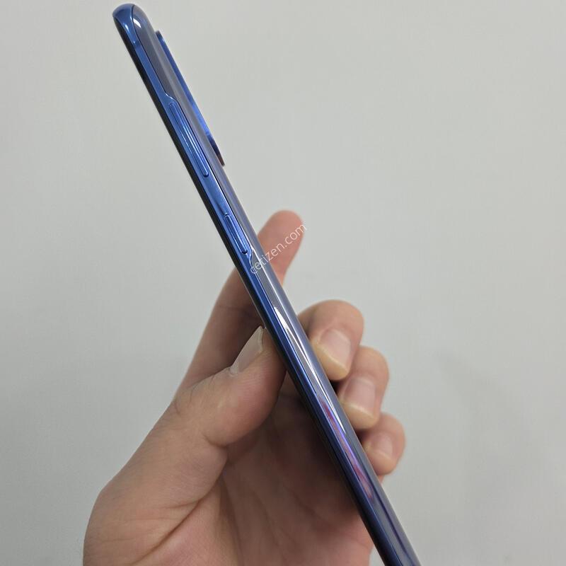 ������ S20 �÷��� 256GB ����