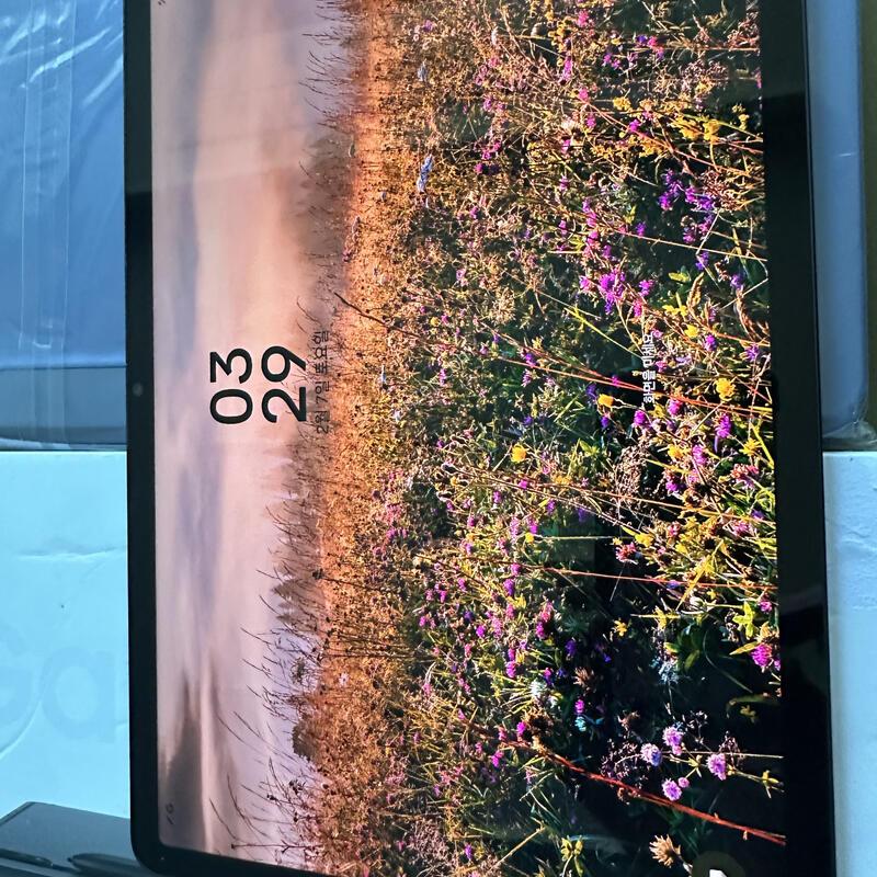 �Ｚ sm-x800 ������ �� S8 �÷��� ���� �Ǹ��մϴ�