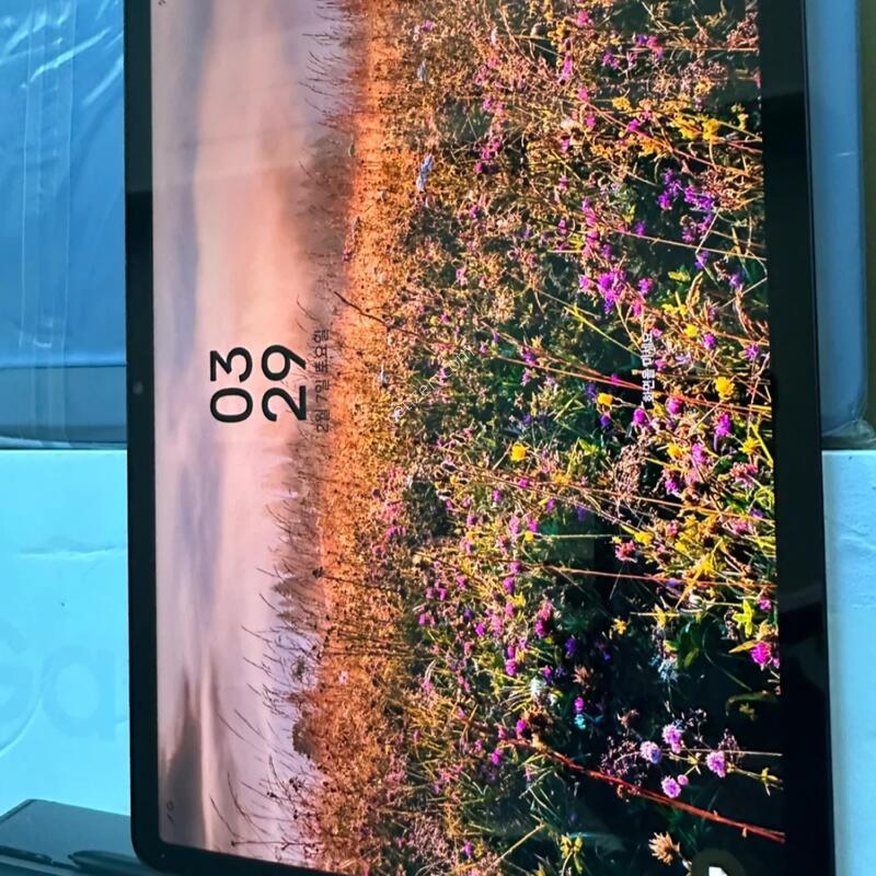 �Ｚ sm-x700 ������ �� S8 ���� �����Ǹ��մϴ�