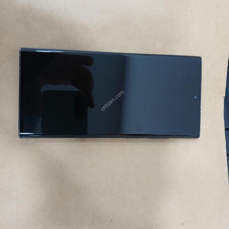 SM-S908N   ��Ȱ�ܻ�����  �׵θ�����밨�⽺�־��  �𼭸��� �����־��(��������)  �ʸ�,���̽������ �޸��� �� �ʸ������Ǿ��־��