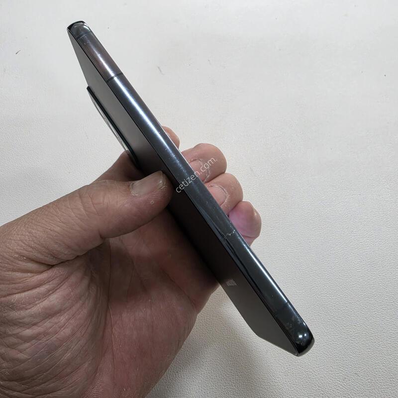 ������ S22�÷��� �׸� ���ܻ�