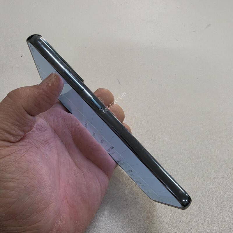 ������ S22�÷��� �׸� ���ܻ�