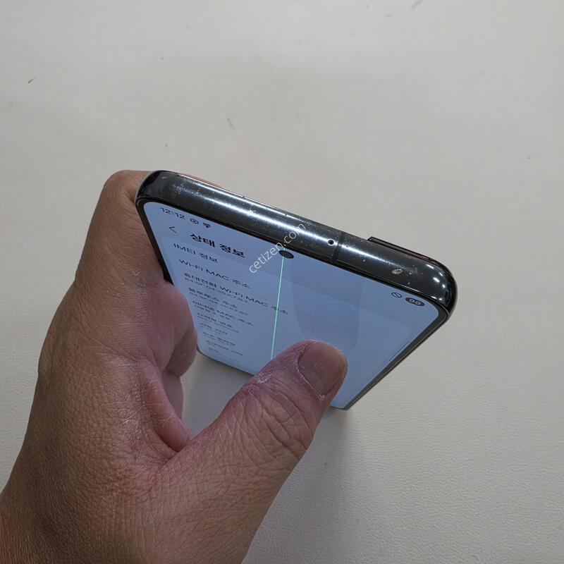 ������ S22�÷��� �׸� ���ܻ�