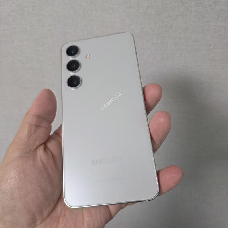 ������ S24 ���� �׷��� 256�Ⱑ SS�� �Ⱦƿ�~