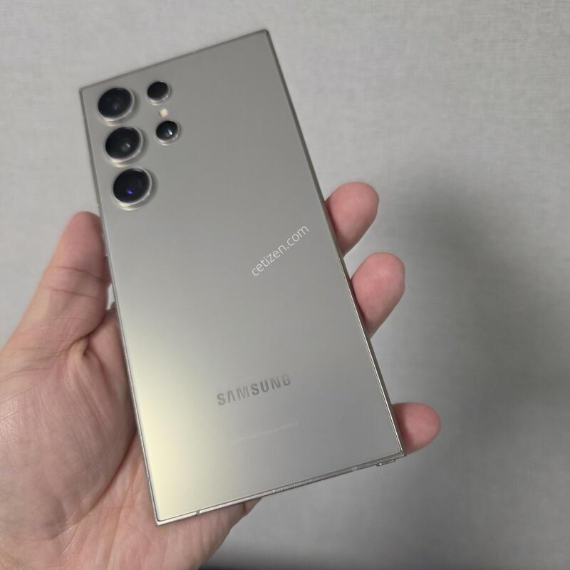 ������ S24��Ʈ�� ƼŸ�� �׷��� 256�Ⱑ SS�� �Ⱦƿ�~