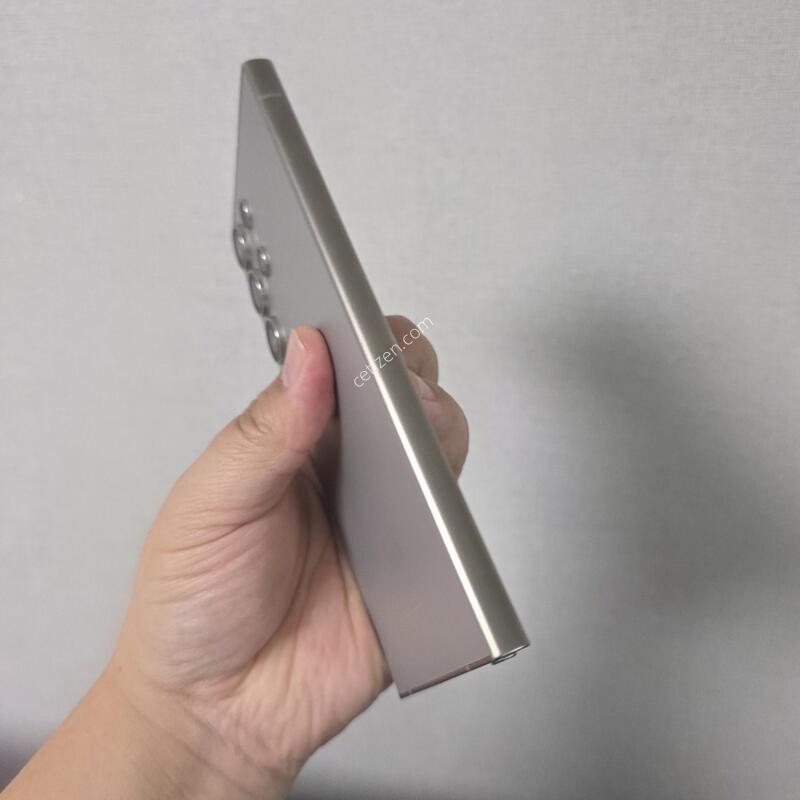 ������ S24��Ʈ�� ƼŸ�� �׷��� 256�Ⱑ SS�� �Ⱦƿ�~