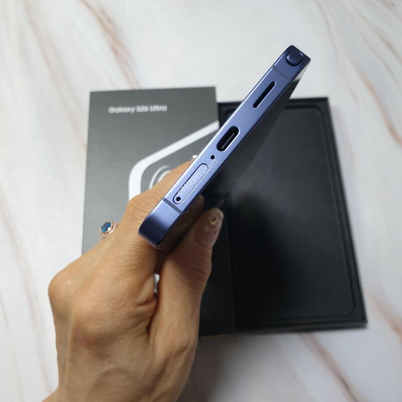 SK ������ S26��Ʈ�� 512G ���̿÷� �̻�� Ǯ�ڽ� �Ǹ�