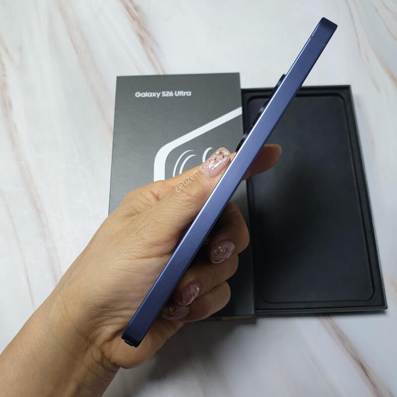 SK ������ S26��Ʈ�� 512G ���̿÷� �̻�� Ǯ�ڽ� �Ǹ�