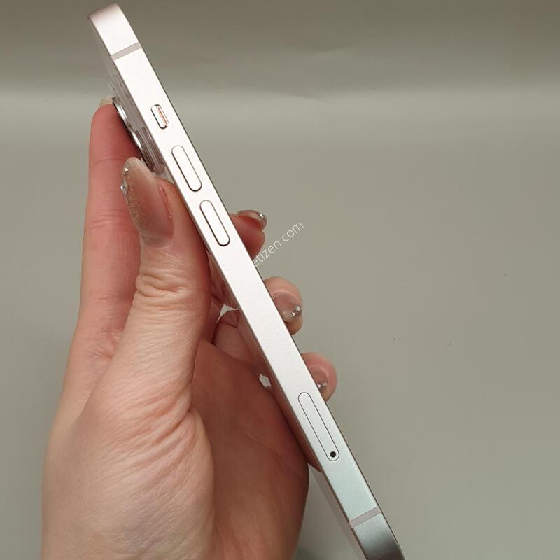 ������13 ��ũ 128G �Ǹ��մϴ�-A2633