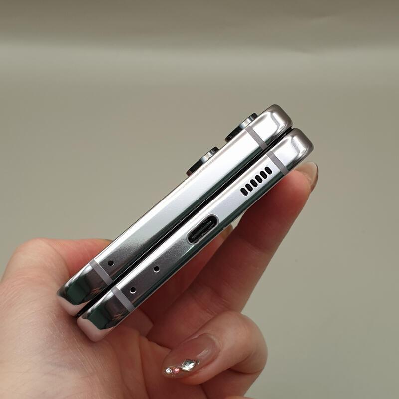 ������ Z�ø�5 5G �󺥴� 256�Ⱑ S�� �Ǹ��մϴ�-F731N