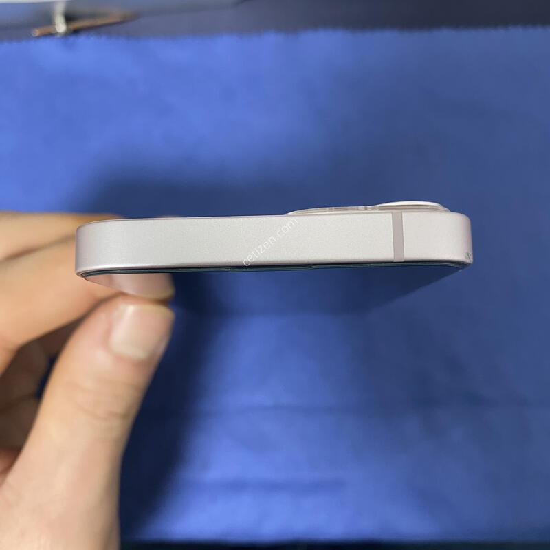 ������13�̴���ũ128G ���۱� �Ǹ��մϴ�.