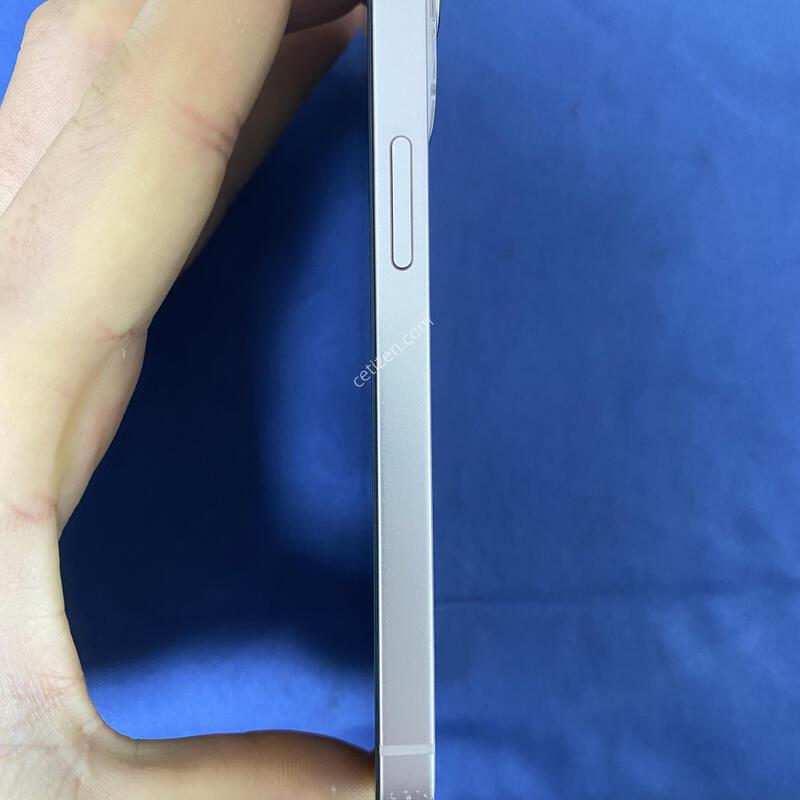 ������13�̴���ũ128G ���۱� �Ǹ��մϴ�.