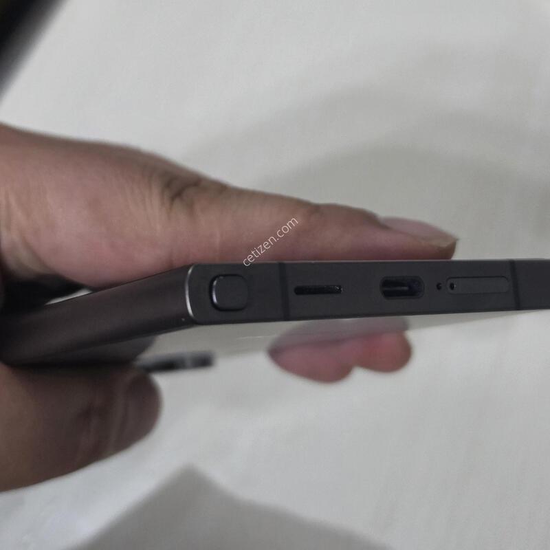 ������ S24 ��Ʈ�� ƼŸ�� ���� 1TB (�ڱ���)