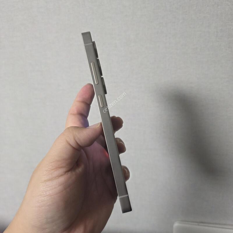 ������ S25��Ʈ�� ƼŸ�� ���� 256�Ⱑ A�� �Ⱦƿ�~