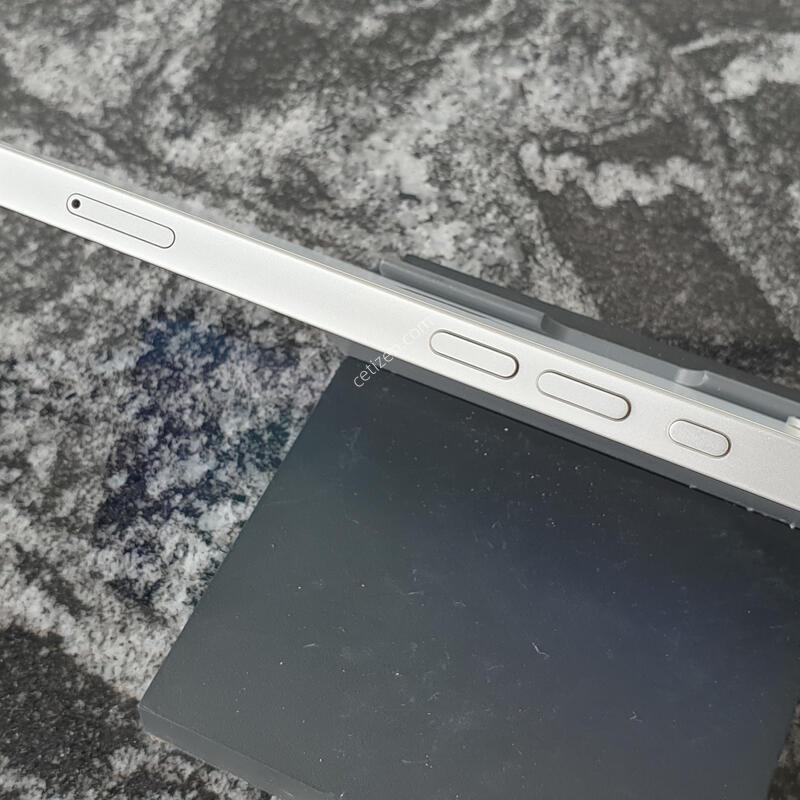 ������16e (A3409) ȭ��Ʈ 128�Ⱑ