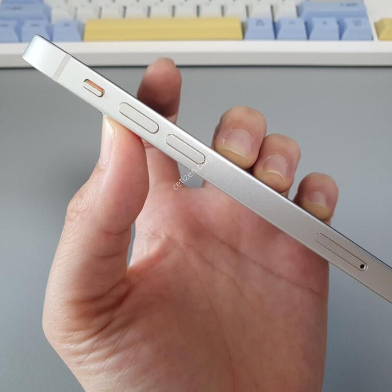 ������13 �̴� / 128GB / ȭ��Ʈ / ���͸����� 75%