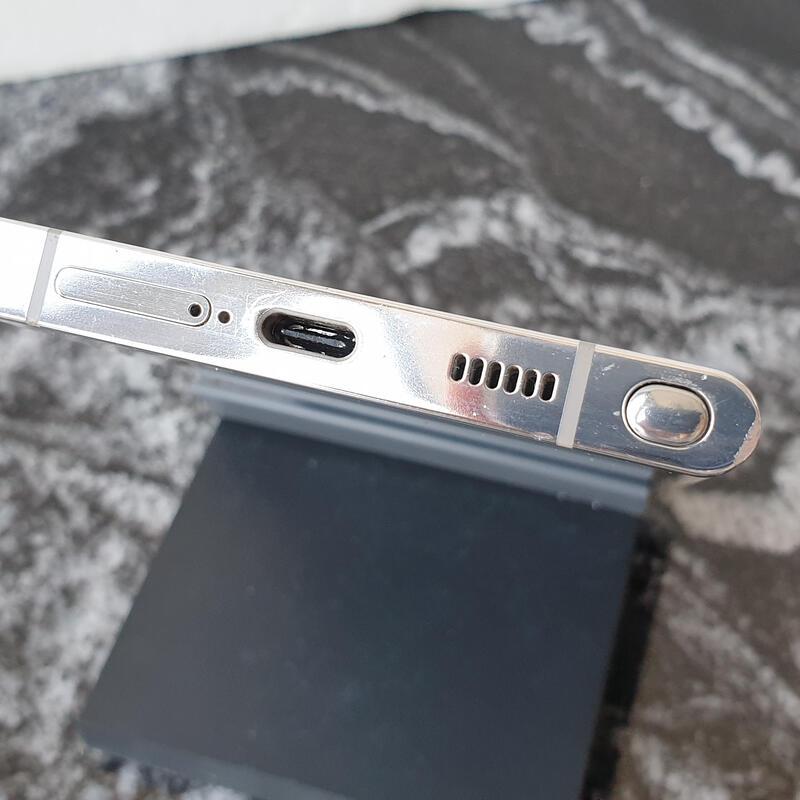 SK ������S22��Ʈ�� (S908N) ȭ��Ʈ 256�Ⱑ (0788428)