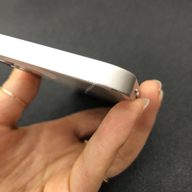 ������12�̴� ȭ��Ʈ 128G,����� ���ƿ�,���� ���⽺,���͸�����84%