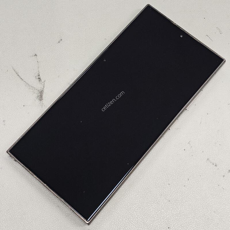 �Ｚ ������ S24��Ʈ�� 256GB ƼŸ������ �ڱ��� ������ ������ ������ �߰��� ~!