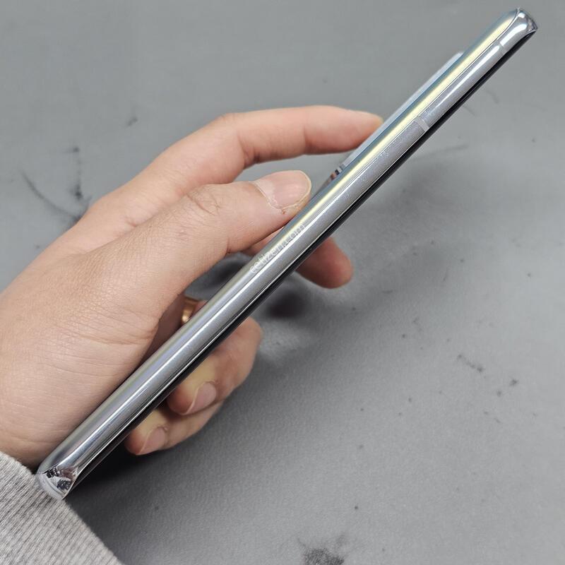 �Ｚ ������ S21��Ʈ�� 256GB �ǹ� �������� �߰��� ~