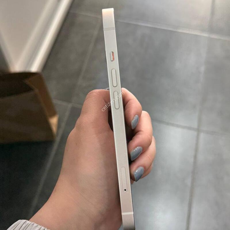 A��/Ǯ�ڽ�)������13 ��Ÿ����Ʈ 128GB/93% Y1730