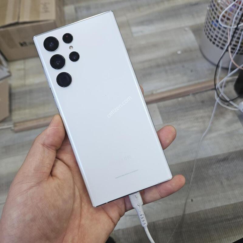 �ǻ��� ������S22��Ʈ�� ũ�� �Ǹ� �߰���