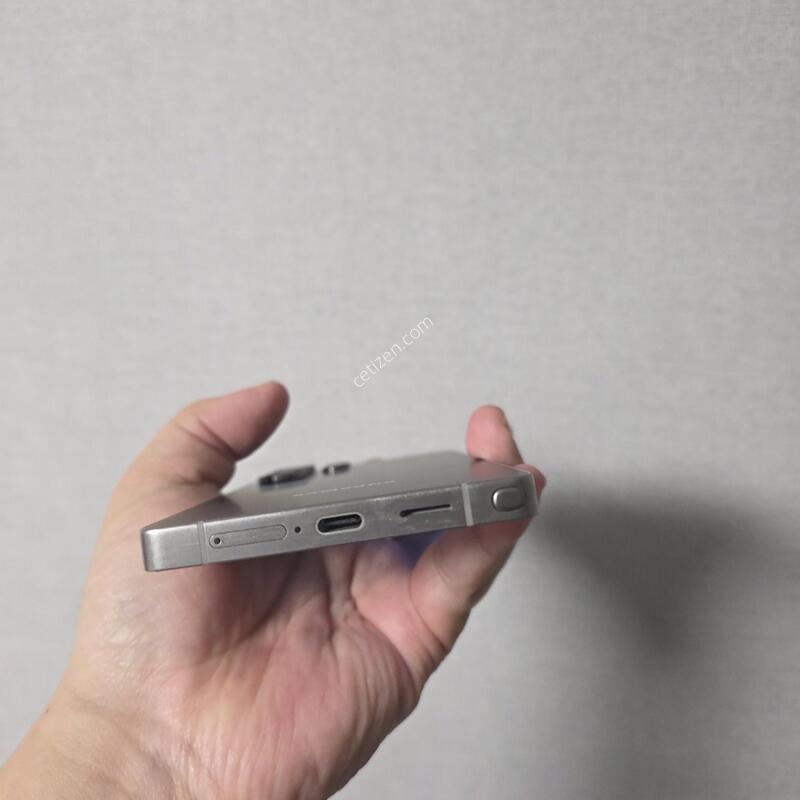 ������ S25��Ʈ�� ƼŸ�� ���� 256�Ⱑ A�� �Ⱦƿ�~