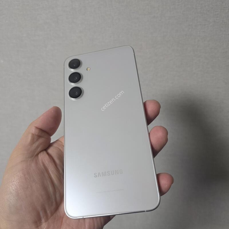 ������ S24�÷��� ���� �׷��� 256�Ⱑ A�� �Ⱦƿ�~