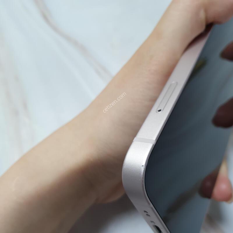 ������13�̴� ��ũ 128G A�� �Ǹ��մϴ�