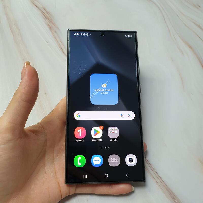 KT ������ S24��Ʈ�� ƼŸ������ 256G A�� �Ǹ��մϴ�