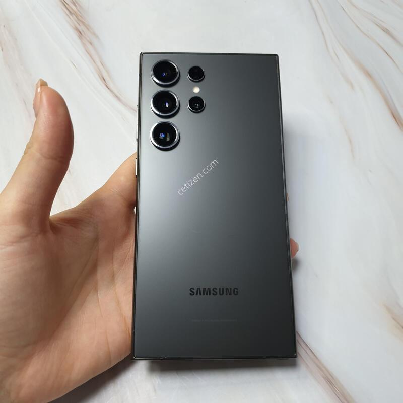 KT ������ S24��Ʈ�� ƼŸ������ 256G A�� �Ǹ��մϴ�