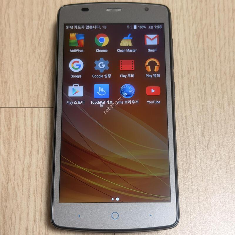 ������ S�� ZTE �����ǽ� BLADE L5 PLUS �׷��� 8G