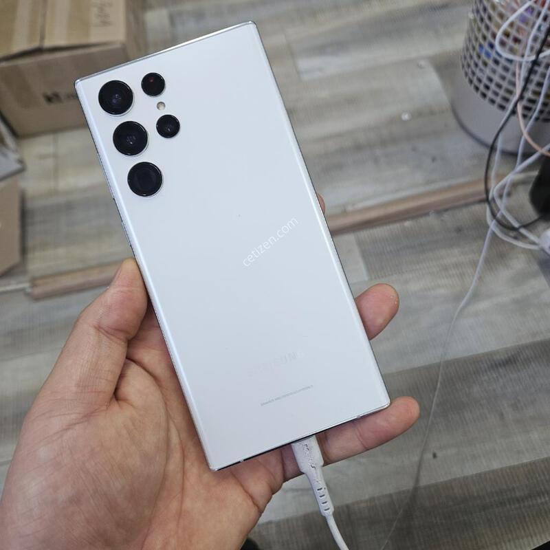 �ǻ��� ������S22��Ʈ�� ũ�� �Ǹ� �߰���