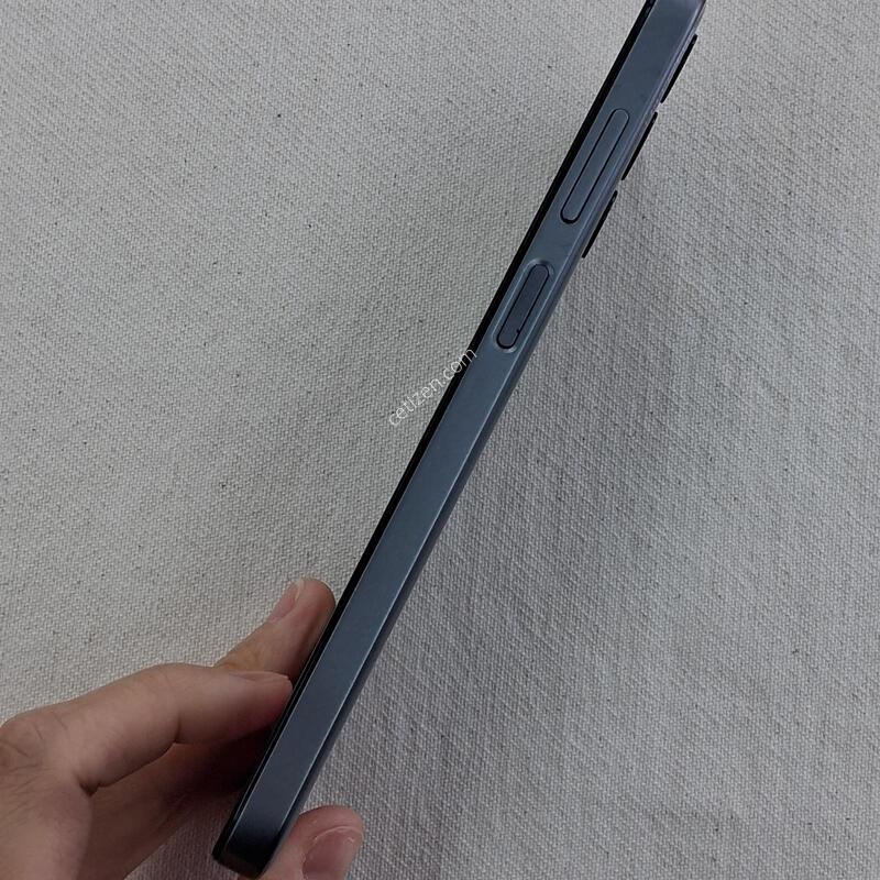 ������ ���̵�7 128GB