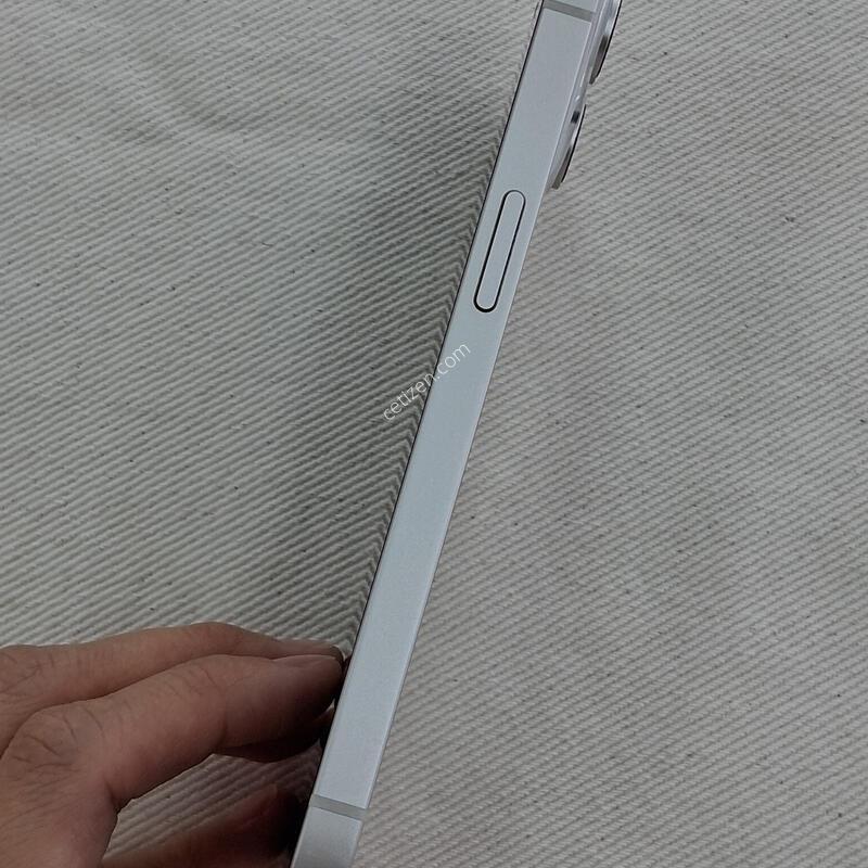 ������14 128GB ȭ��Ʈ