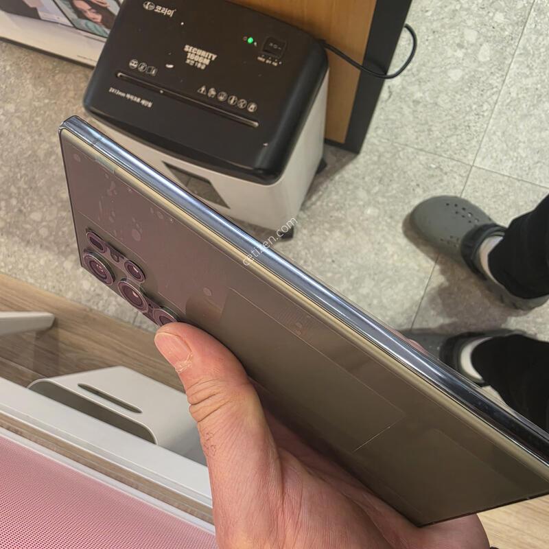 (������ �ü���):s23 ��Ʈ�� �׸� 512 ���� ���� ���͸� �׵θ� 100%��ǰ ��ü ������ �̻��