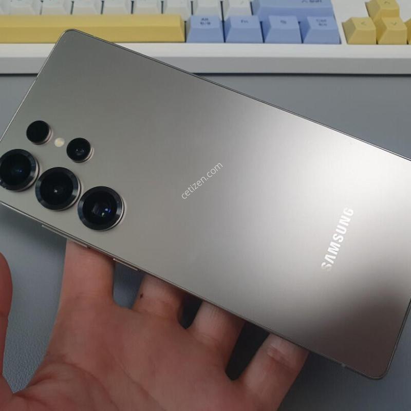 ������ S25 ��Ʈ�� / 256GB / ƼŸ�� �׷���