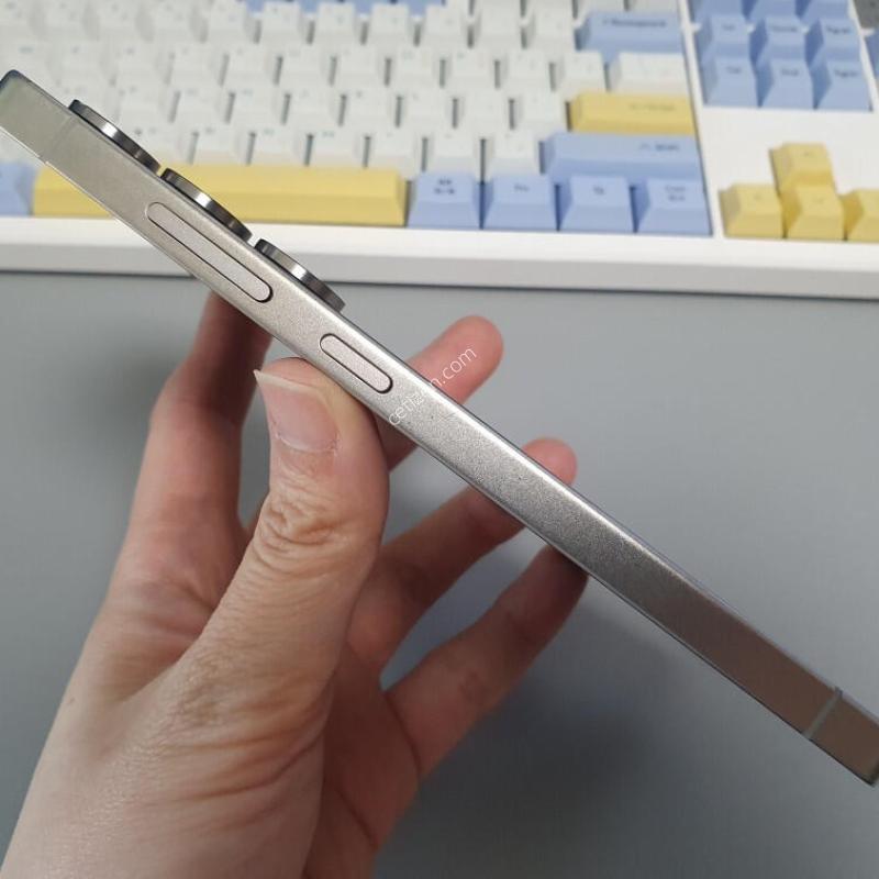 ������ S25 ��Ʈ�� / 256GB / ƼŸ�� �׷���