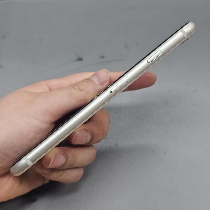 ���� ������ SE3 64GB ȭ��Ʈ  ���ܻ� ������ ������ �߰��� ~!!