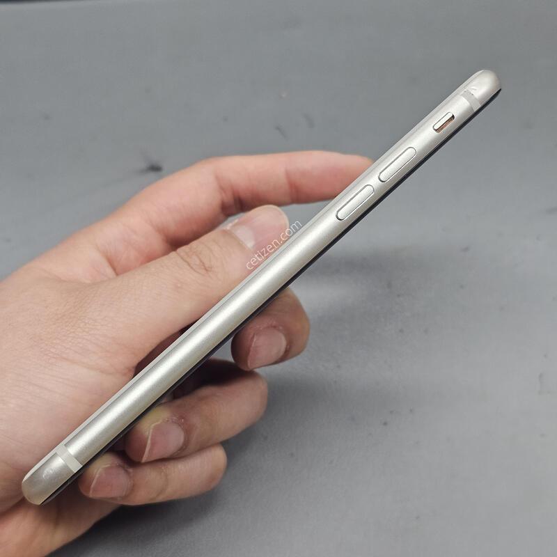 ���� ������ SE3 64GB ȭ��Ʈ  ���ܻ� ������ ������ �߰��� ~!!