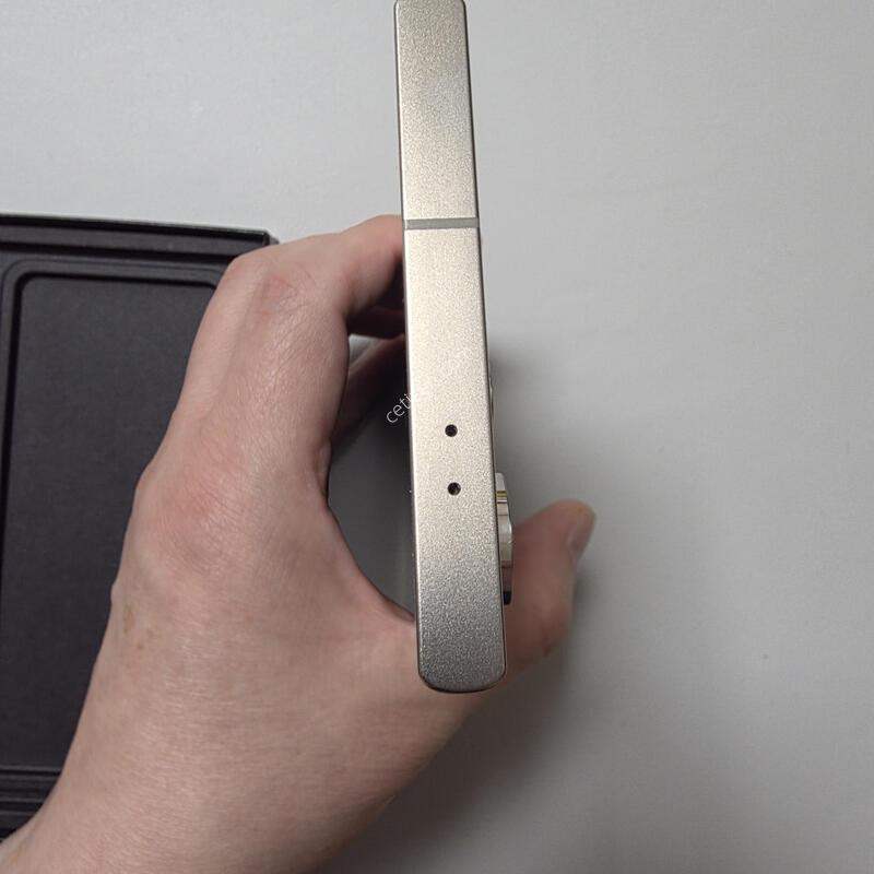 Galaxy S24 Ultra 512GB �Ǹ��մϴ�