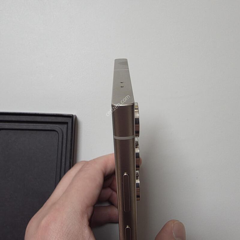 Galaxy S24 Ultra 512GB �Ǹ��մϴ�