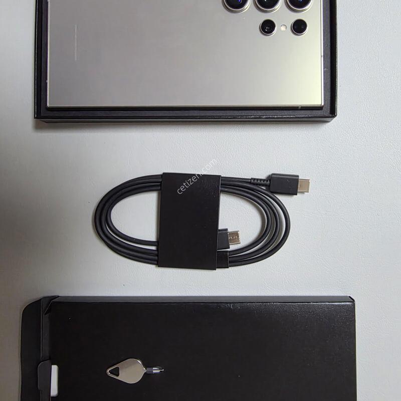 Galaxy S24 Ultra 512GB �Ǹ��մϴ�