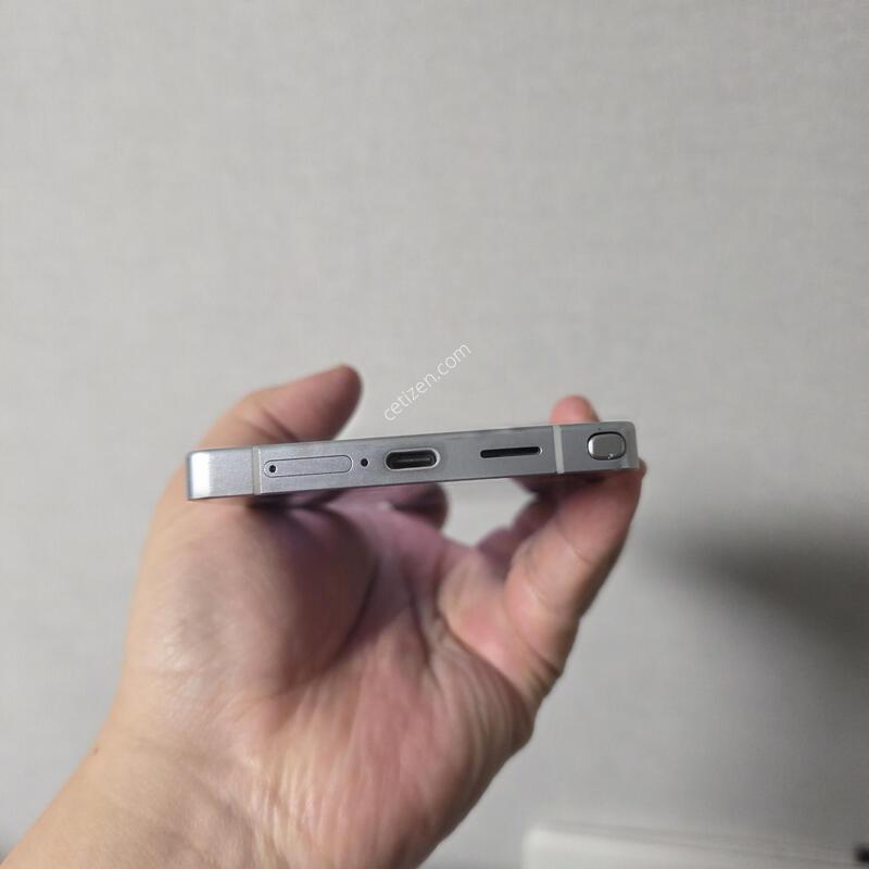 ������ S25��Ʈ�� ƼŸ�� ���� 512�Ⱑ A�� �Ⱦƿ�~