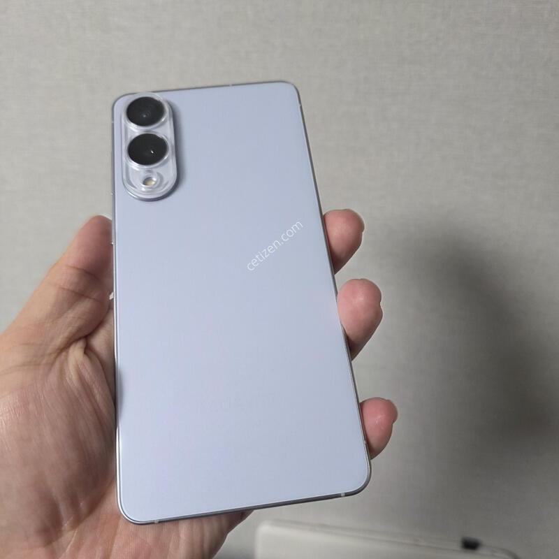 ������ S25���� ���̽�����  256�Ⱑ SS�� �Ⱦƿ�~