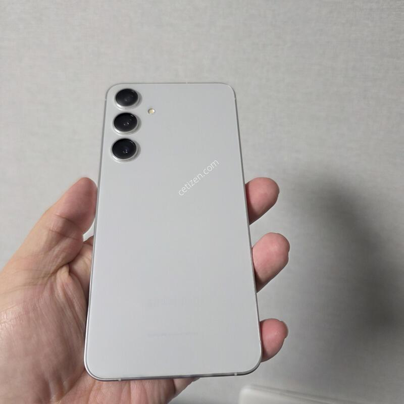 ������ S24�÷��� ���� �׷��� 256�Ⱑ SS�� �Ⱦƿ�~