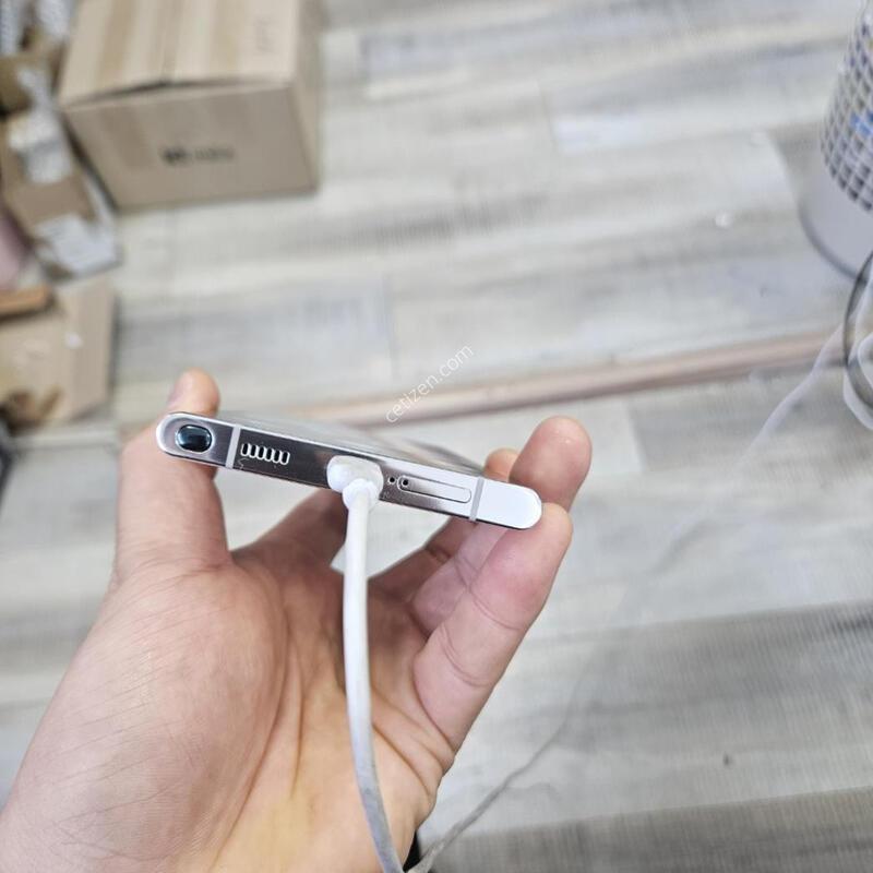 �ǻ��� ������S22��Ʈ�� ũ�� �Ǹ� �߰���