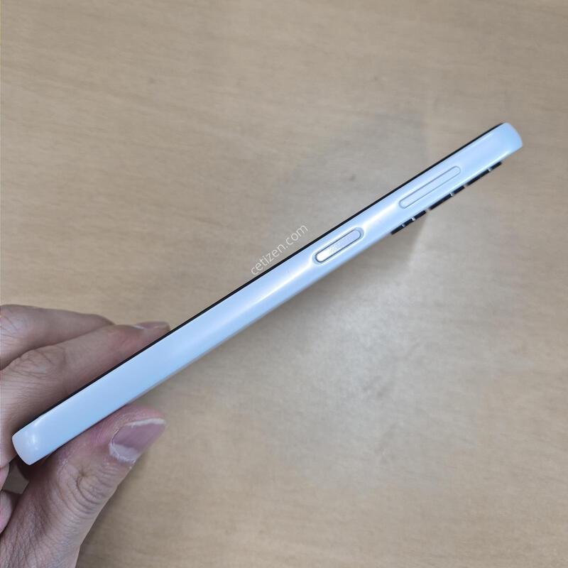 ����������3 ȭ��Ʈ S�� 128GB