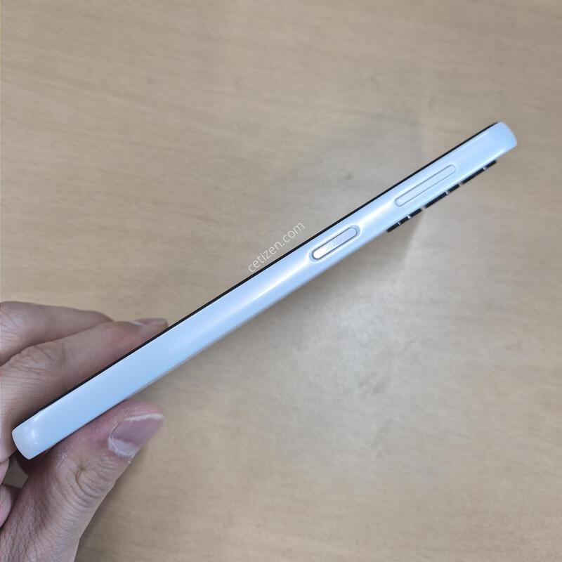 ����������3 ȭ��Ʈ S�� 128GB